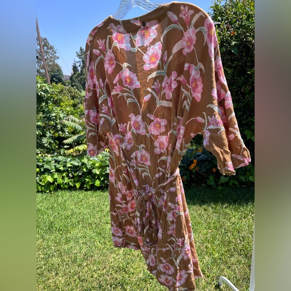 🩷Roxy vintage floral robe tan color with pink flowers size XS - Picture 3 of 9